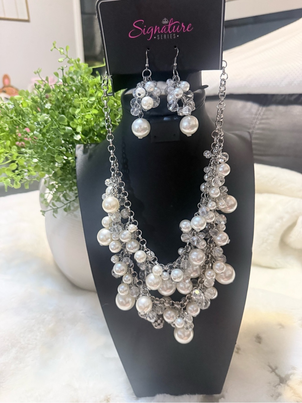 paparazzi Silver-Tone Layered Pearl Cluster Necklace and Earrings - White